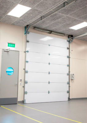puertas de arriba seccionales comerciales de la placa de acero de 0.4m m con hardware galvanizado caliente