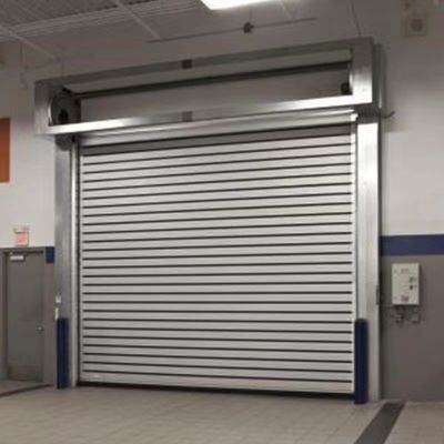 Reducción del ruido Puertas seccionales por encima llenas de espuma con puertas de garaje de acero