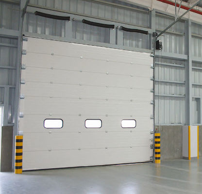 Fractura anti de grabación en relieve superficial de las puertas seccionales industriales máximas 55m/S de la carga de viento