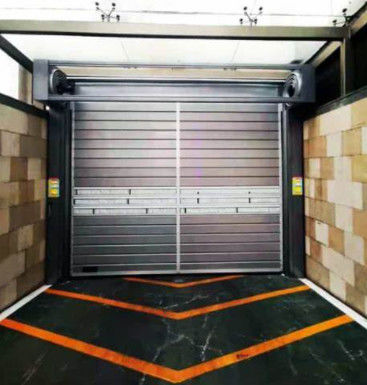 puerta espiral teledirigida del chalet de alta velocidad de 380V 50Hz industrial con la protección de la seguridad