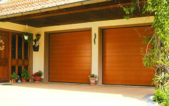 Puertas seccionales con aislamiento personalizado Aleación de aluminio Garaje / Tienda Posición Venta al por mayor Fabricación de fábrica exterior