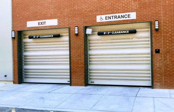 Puerta espiral de alta velocidad modificada para requisitos particulares con el botón Warehouse rápido de arriba vertical automático