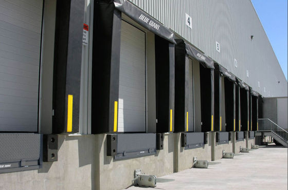 Revestimiento de puertas del muelle de carga ajustable para camiones de contenedores de la casa