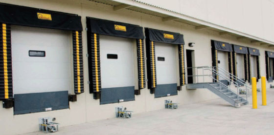 Sellos de puertas de puerto de carga ajustables Pvc plástico superficie de caucho acabado