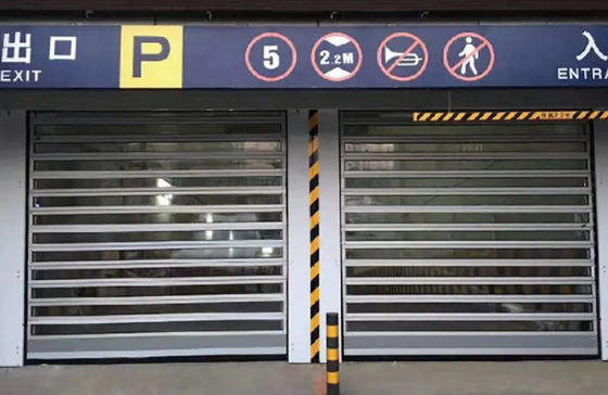 Aluminio Transparente Puerta espiral de alta velocidad Eficiencia de seguridad para lugares de trabajo ocupados Industrial aislado térmico