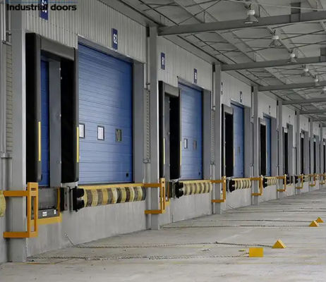 Puerta seccional industrial de estación de bomberos climática sellada de acero automática moldeada