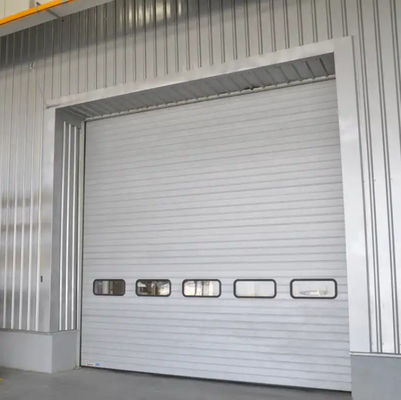 Puertas de garaje seccionales aisladas de almacén 50 mm-80 mm