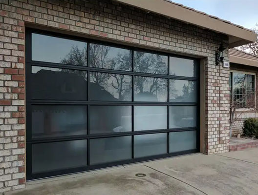 Puertas seccionales de vidrio de aluminio moderno recubrimiento en polvo doble acristalamiento manual o automático espejo Puertas de garaje de vidrio