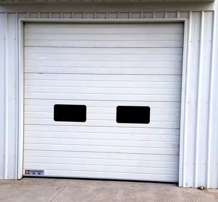 Puertas seccionales de acero aislado con espuma de poliuretano aislamiento de elevación vertical puerta seccional corredera de acero metálico