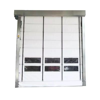 Puerta de rodillo rápida de seguridad avanzada con aislamiento térmico y diseño a prueba de intemperie Puerta de cremallera moderna
