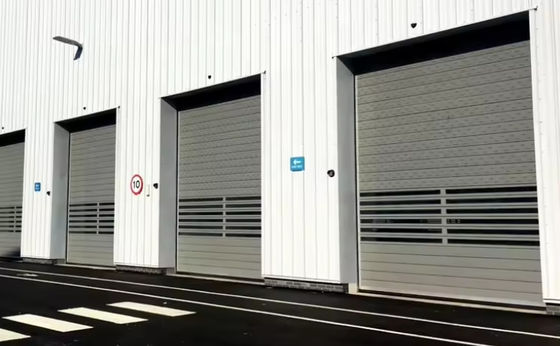 Puerta espiral de velocidad controlada por PLC con velocidades de apertura y cierre de 0,8 m/s