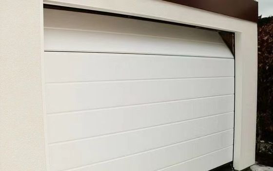 Puertas seccionales aisladas con recubrimiento en polvo