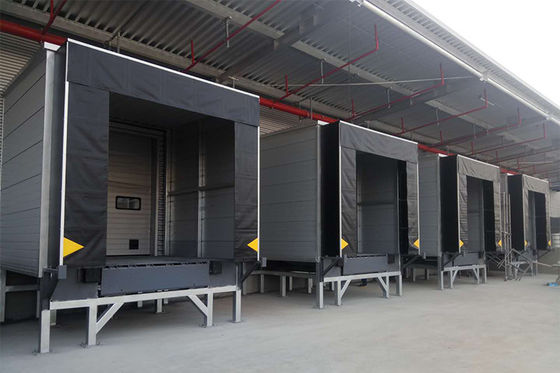 Refugio de muelle inflable con resistencia a los rayos UV para una fácil instalación Refugio de contenedores de PVC Industrial seccional