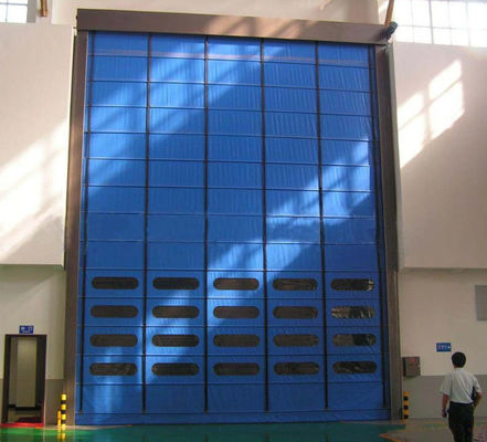 Puerta de rodillo rápido de pista de acero inoxidable de aleación de aluminio con aislamiento y seguridad superiores