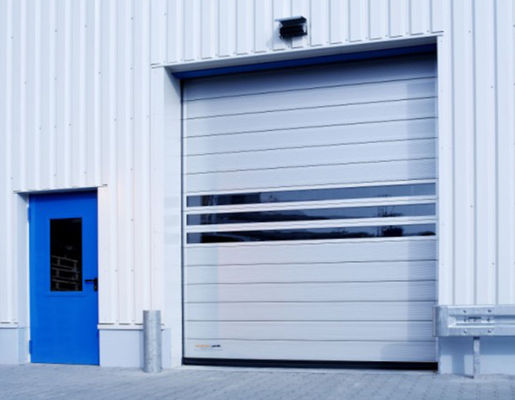 Puertas comerciales seccionales por encima de las puertas de seguridad del borde de acero automático moldeado para estación de bomberos