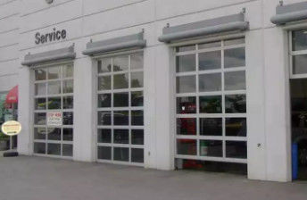 Puerta de garaje seccional de aluminio seccional con doble acristalamiento