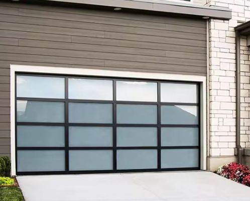 Seguridad exterior de rodadura eléctrica automática Alta estanqueidad al agua Clase 3 Puerta de garaje transparente Puerta de garaje seccional de vidrio