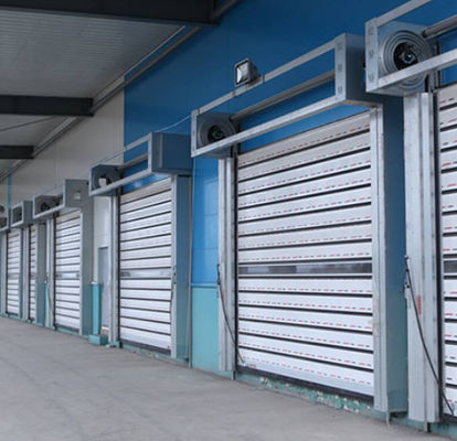 Puerta espiral de aluminio transparente de alta velocidad con velocidad de cierre de 0,8 m/s y velocidad de apertura de 0,8 m/s