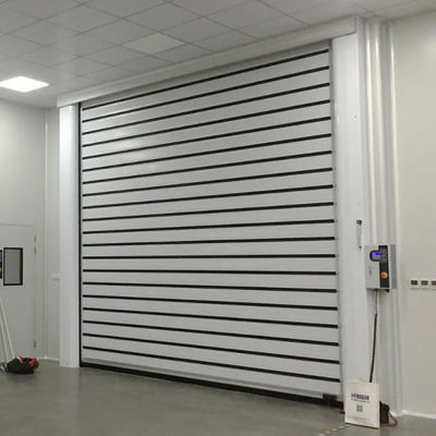 Aluminio transparente de alta velocidad de seguridad de la puerta en espiral Eficiencia personalizada para la comodidad