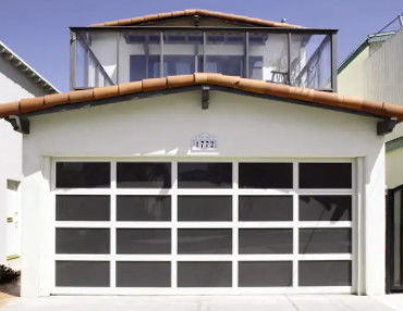 Estilo de diseño moderno estanqueidad al agua clase 3 puerta de garaje seccional de vidrio transparente con recubrimiento en polvo