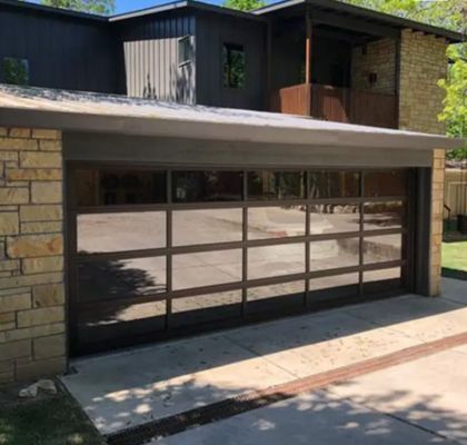 Estrechamiento del agua Clase 3 Vidrio transparente excelente resistencia al viento Puerta de garaje seccional robusta con manual o automática