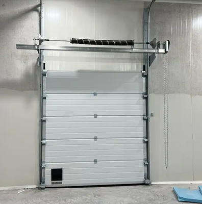Puertas comerciales de acero de doble piel Puertas industriales de acero de doble piel Puertas seccionales de acero de forma automática