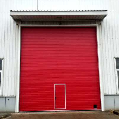 Puertas comerciales de acero de doble piel Puertas industriales de acero de doble piel Puertas seccionales de acero de forma automática