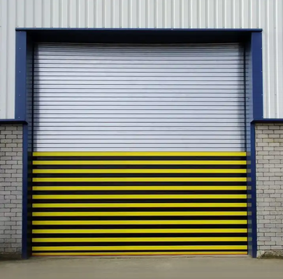 Vida útil ≥ 5 millones de veces Puerta espiral transparente de aluminio de alta velocidad Seguridad Eficiencia Seguridad Eficiencia Personalizada según pedido