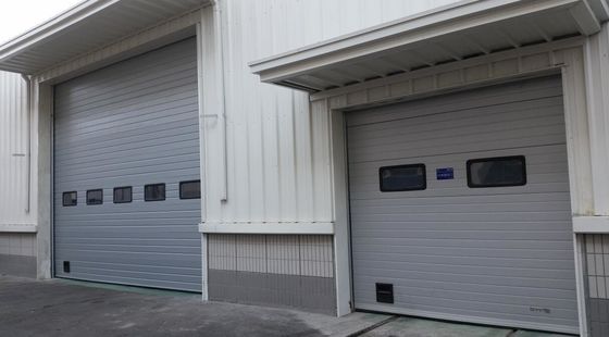 Intercale el aislamiento sano cubierto color de arriba seccional del acero 24db de la puerta del garaje