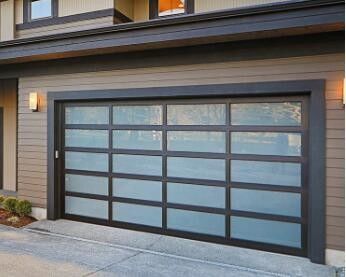 Puertas seccionales de aluminio resistentes al viento Puerta de garaje seccional moderna con vista completa superior y vidrio aislante liso