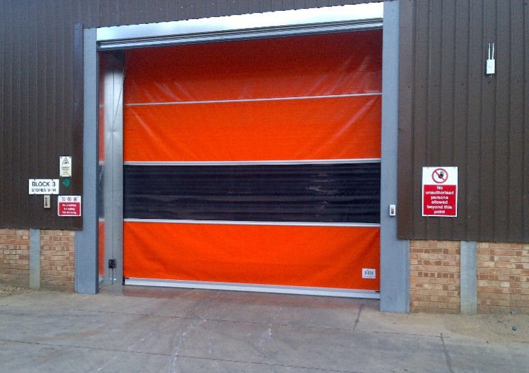 Puertas de rodillo rápidas de fácil instalación con aislamiento térmico de alta calidad, puertas comerciales estables y automáticas de alta velocidad
