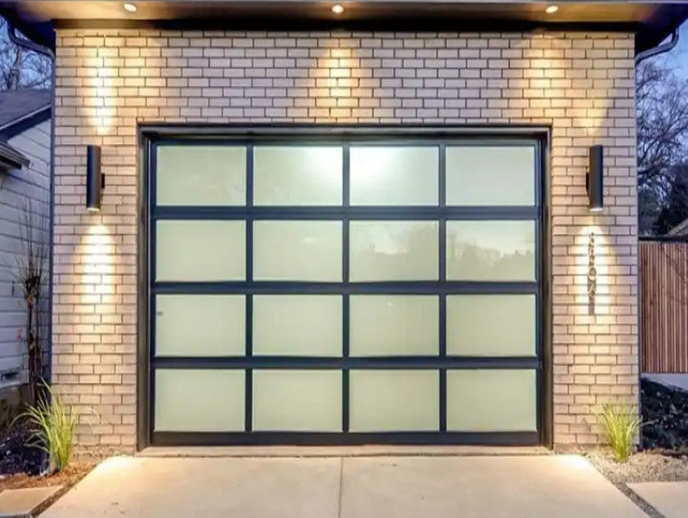 Puertas seccionales de vidrio de aluminio moderno recubrimiento en polvo doble acristalamiento manual o automático espejo Puertas de garaje de vidrio