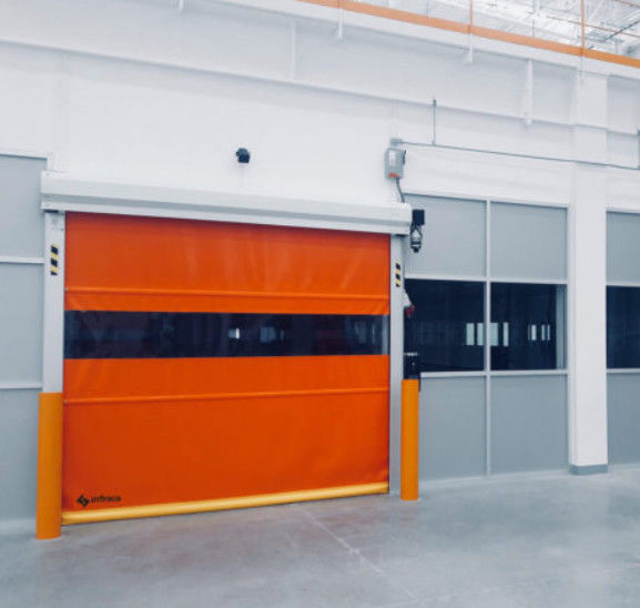Puerta de persiana rápida de PVC de alta velocidad industrial 304 Material de acero inoxidable de bajo mantenimiento Diseño de estructura de acero