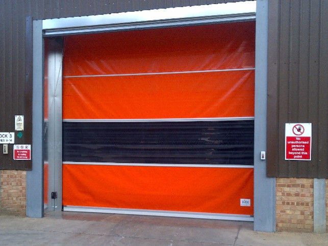 Operación automática de alta velocidad PVC Rollo Up Puerta de persiana rápida 304 acero inoxidable Medidas de seguridad incorporadas