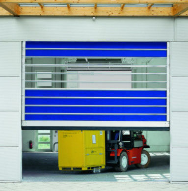 Seguridad y eficiencia de la puerta espiral transparente de alta velocidad de aluminio para la resistencia al viento ≤ 2,0KN/m2 en cualquier temperatura