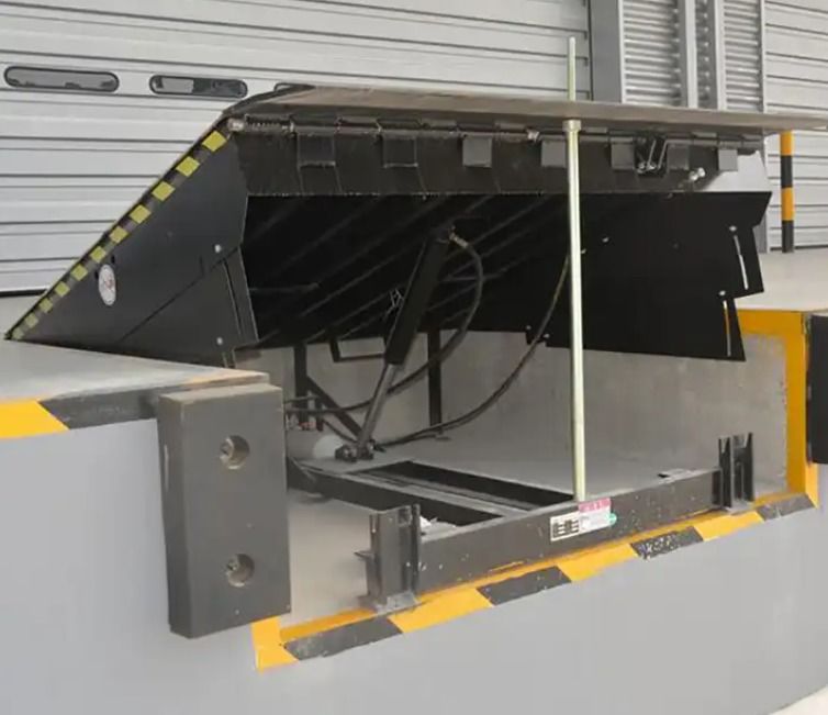 Niveladores de puertas de muelles de almacén hidráulicos ajustables de control remoto de mano Taller Niveladores de puertas de muelles automáticos de placas de muelles para centros de logística