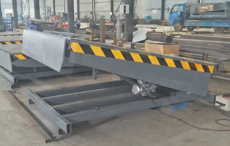 Control Remoto Portátil Barato Mesa Elevadora Logística Niveladores de Muelle de Contenedores Hidráulicos Fijos Puerta de Muelle Taller Rampa Automática Nivelador Eléctrico