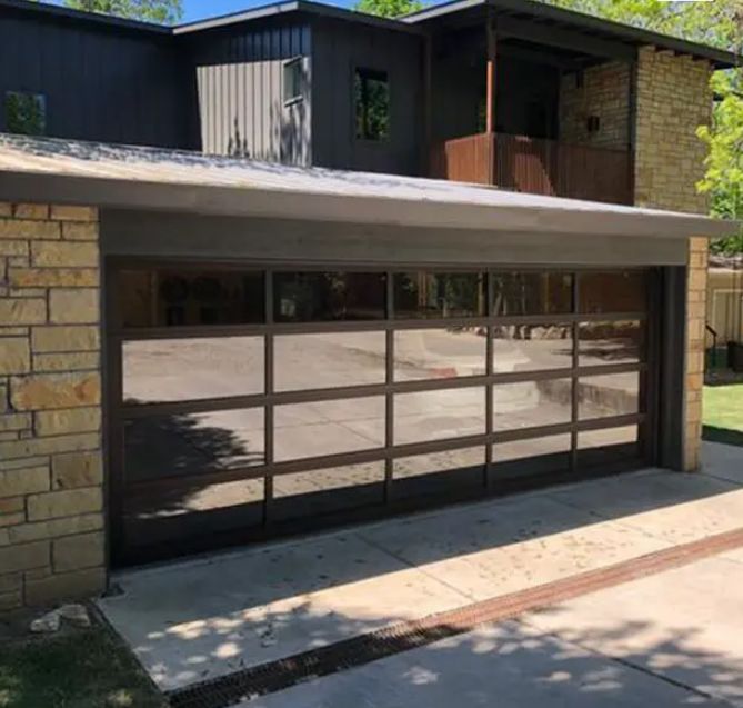 Estrechamiento del agua Clase 3 Vidrio transparente excelente resistencia al viento Puerta de garaje seccional robusta con manual o automática