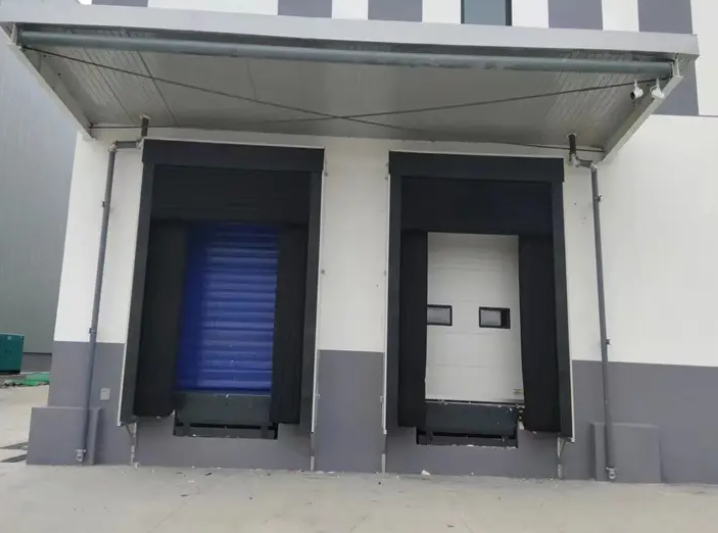 Refugio para puerta de muelle con sistema de carga ajustable moderno: la solución definitiva para la posición industrial