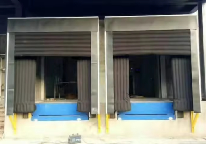 Energy Saving Excellent Fire Resistance Industrial Adjustable Inflatable Insulated Airtight Sealed Dock Shelter for Warehouse Loading Bay to Reduce Heating Costs