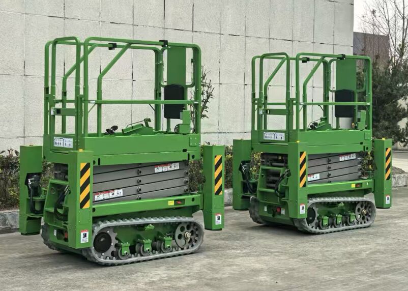 Elevador de trabajo en el aire Plataforma de elevación eléctrica con batería 1.5 KW Potencia del motor optimizada para construcción y mantenimiento