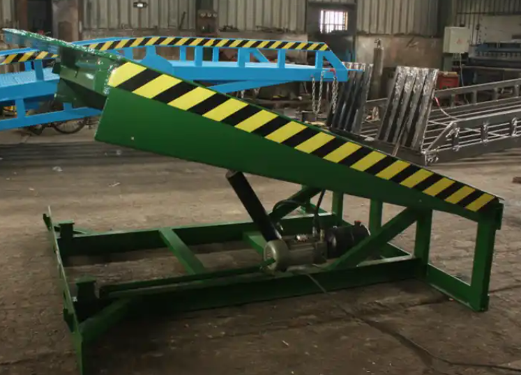 Taller de niveladores de puertas galvanizadas de muelles Automático de elevación de placas de muelles Carga y descarga de muelles Nivelador fijo de muelles